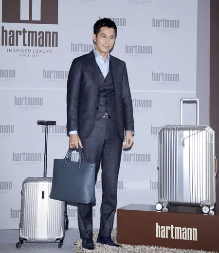 Foto Jung Woo Sung
