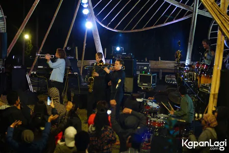 Foto Jungle By The Night