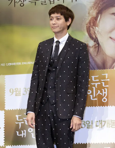 Foto Kang Dong Won