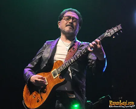 Foto Kazumi Watanabe