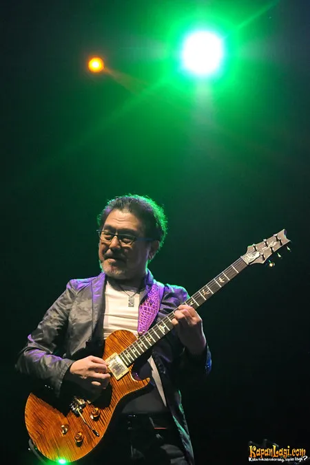 Foto Kazumi Watanabe