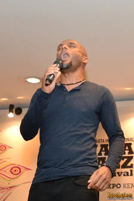 Foto Kenny Lattimore