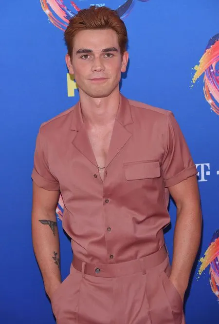 Foto Kj Apa
