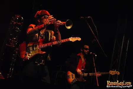 Foto La Caravane Passe