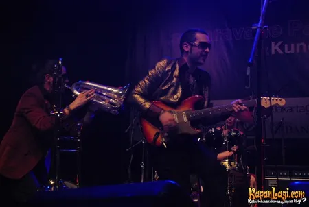 Foto La Caravane Passe