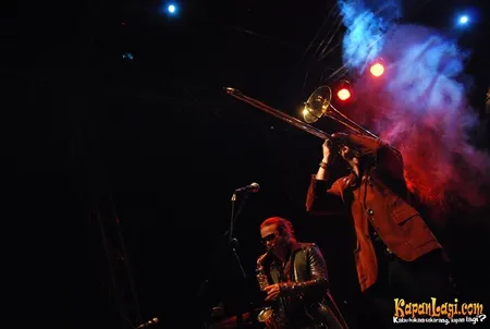 Foto La Caravane Passe