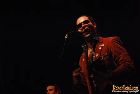 Foto La Caravane Passe