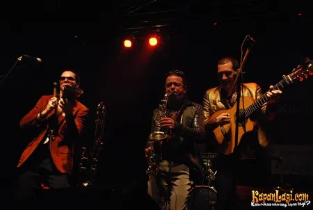 Foto La Caravane Passe