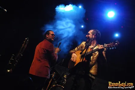 Foto La Caravane Passe