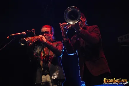 Foto La Caravane Passe