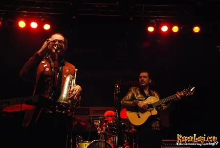 Foto La Caravane Passe