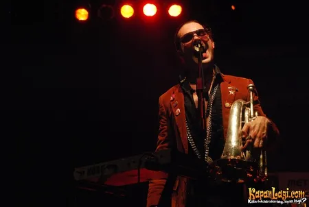 Foto La Caravane Passe