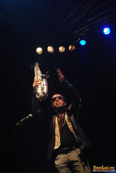 Foto La Caravane Passe