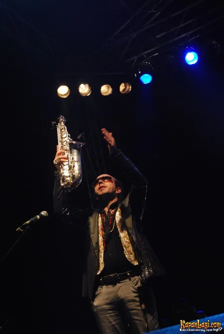 Foto La Caravane Passe