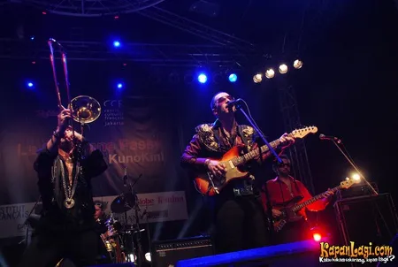 Foto La Caravane Passe