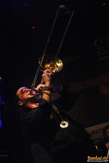 Foto La Caravane Passe