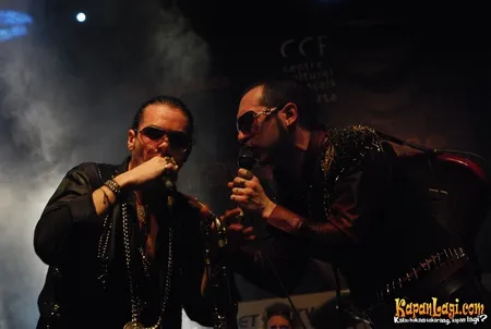 Foto La Caravane Passe