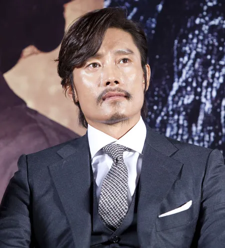 Foto Lee Byung Hun