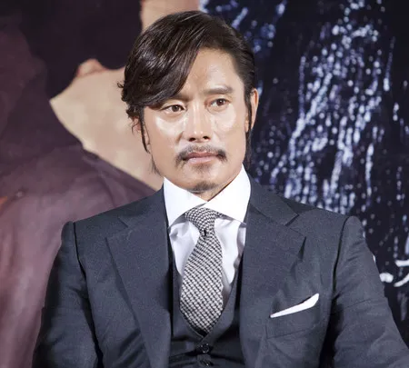 Foto Lee Byung Hun