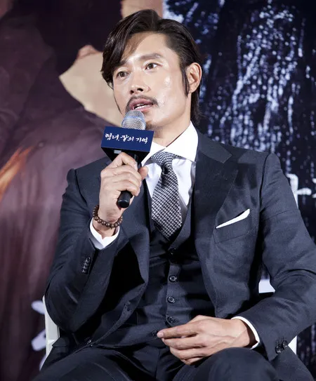 Foto Lee Byung Hun