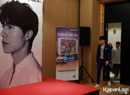 Foto Lee Dong Wook