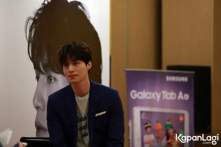 Foto Lee Dong Wook