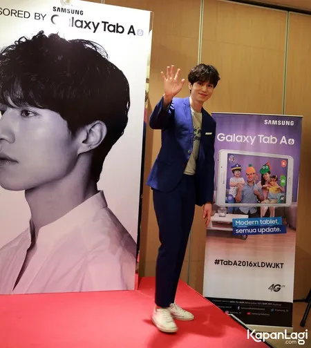 Foto Lee Dong Wook
