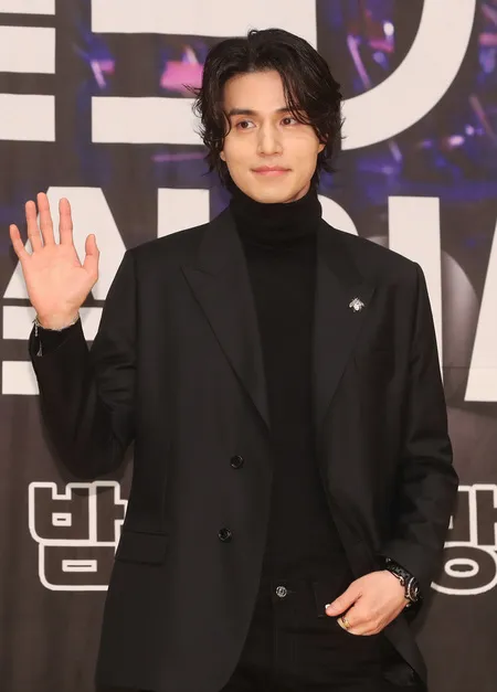 Foto Lee Dong Wook