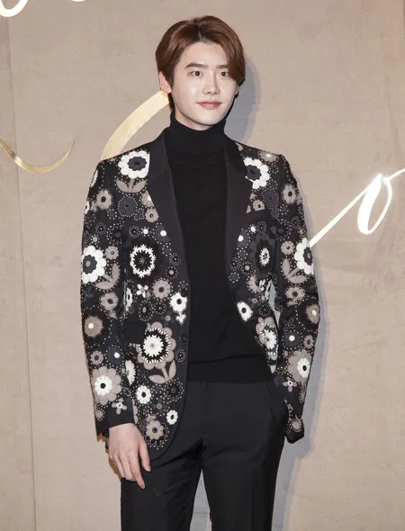 Foto Lee Jong Suk