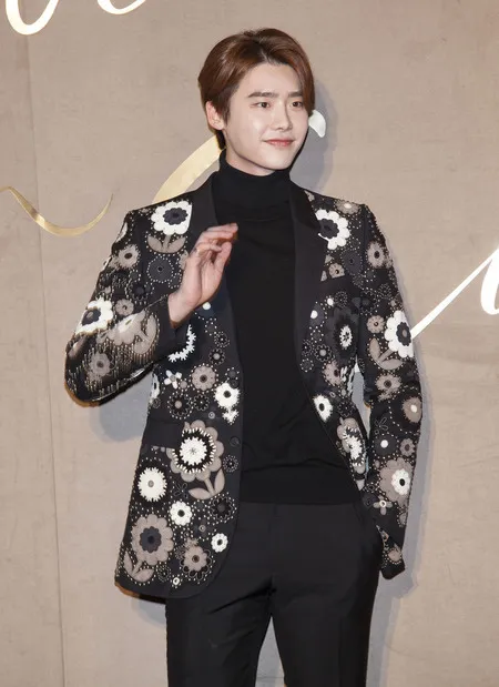 Foto Lee Jong Suk