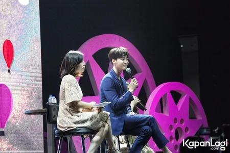 Foto Lee Jong Suk