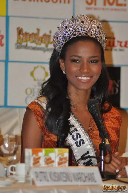 Foto Leila Lopes