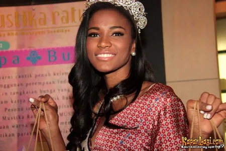 Foto Leila Lopes