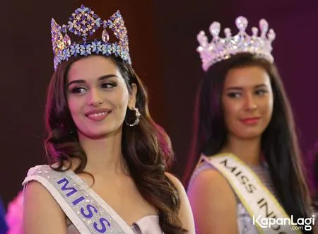 Foto Manushi Chhillar