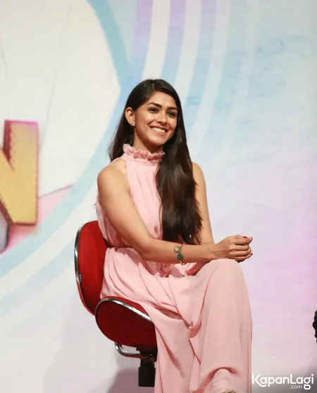 Foto Mrunal Thakur
