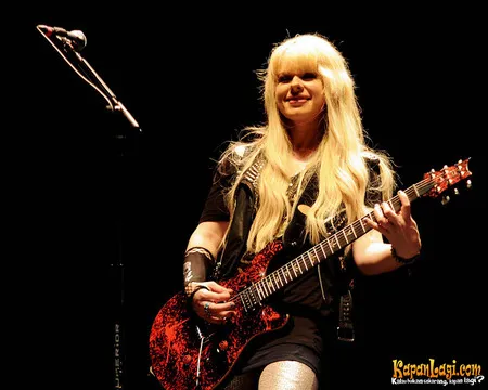 Foto Orianthi