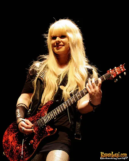 Foto Orianthi