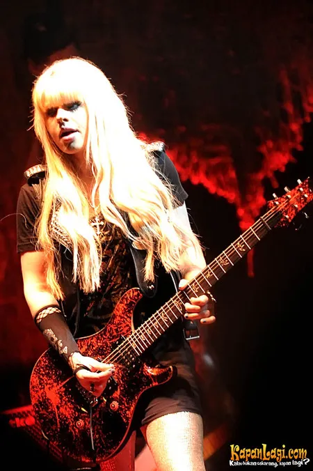 Foto Orianthi