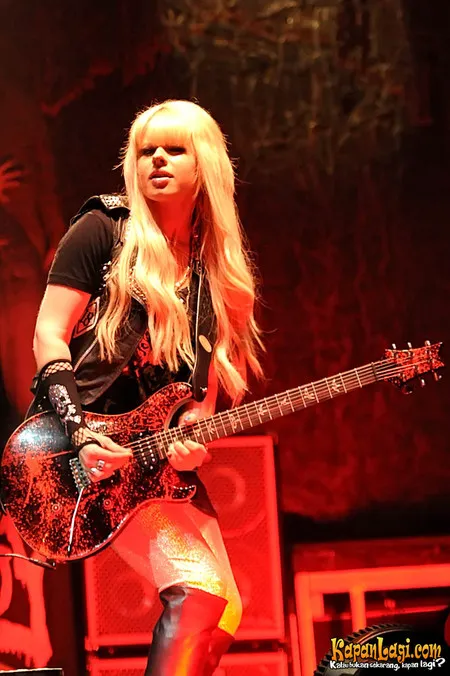 Foto Orianthi