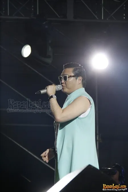 Foto PSY