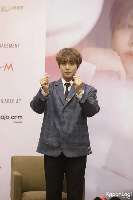 Foto Park Jihoon