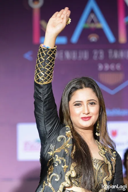 Foto Rashami Desai