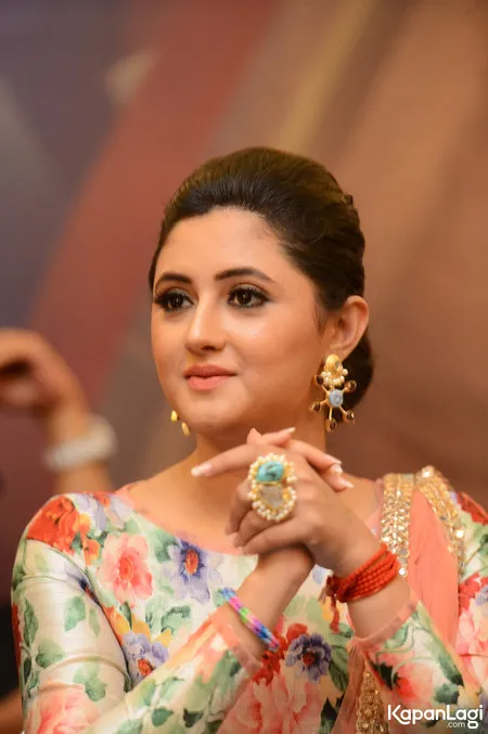 Foto Rashami Desai