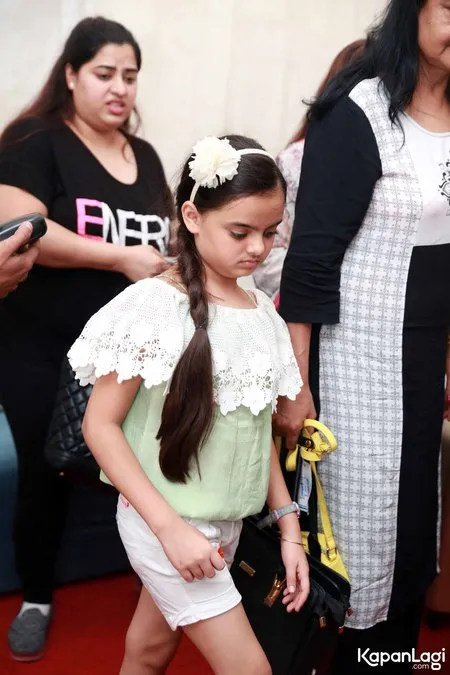 Foto Ruhanika Dhawan Ruhi