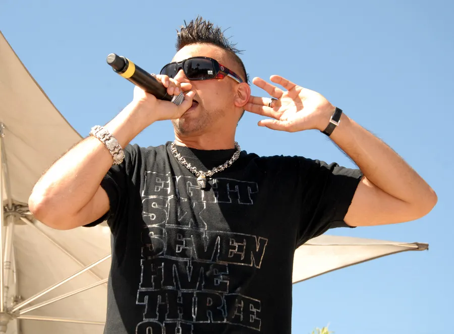 Masalah birokrasi dan jadwal yang bentrok, jadi alasan Sean Paul hapus nama Rita Ora dan Shakira dari 'Mad Love' © Splashnews