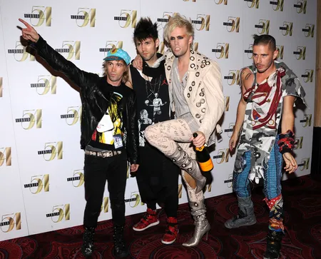 Foto Semi Precious Weapons