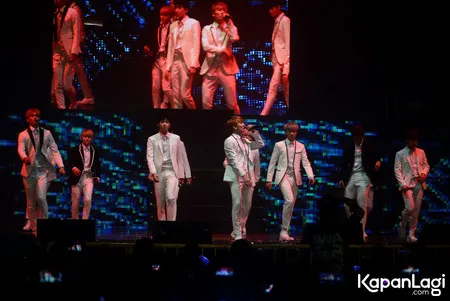 Foto SEVENTEEN