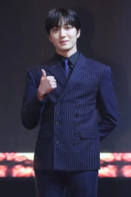 Foto SF9