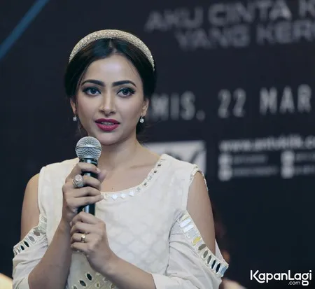 Foto Shweta Basu Prasad