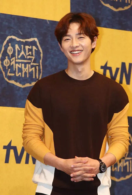 Foto Song Joong Ki